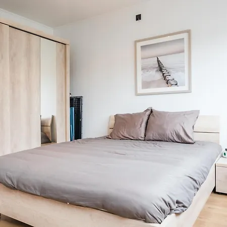 Lecomte - Family Escape At Sea 203 奥斯滕德