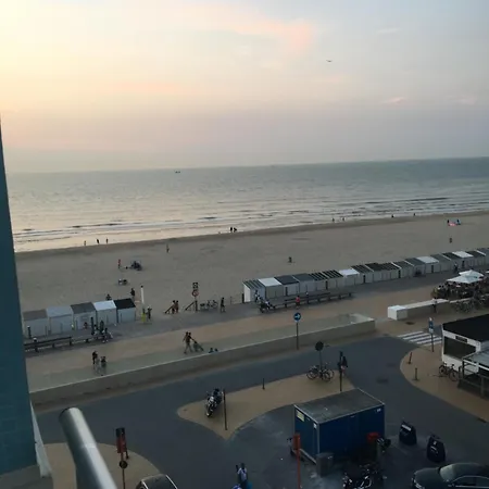 Lecomte - Family Escape At Sea 203 Daire Oostende