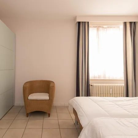 Lecomte - Family Escape At Sea 203 奥斯滕德